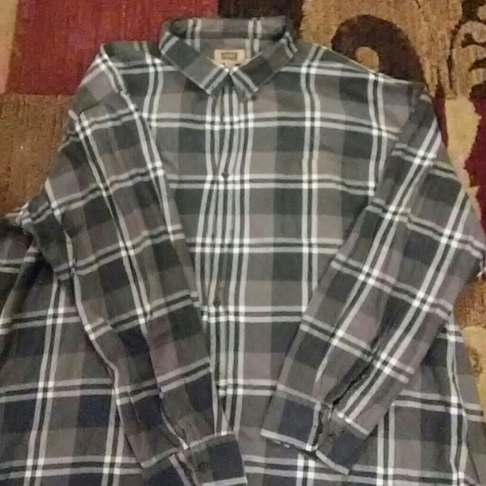 Mens long sleeve button up 👕